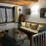 Triplex アパート ビエルハ